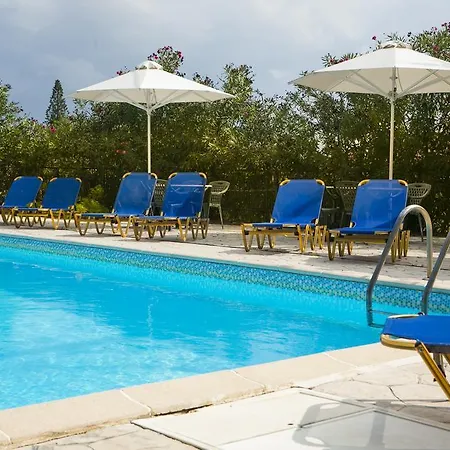 Irena Studios & Apartments Svoronata