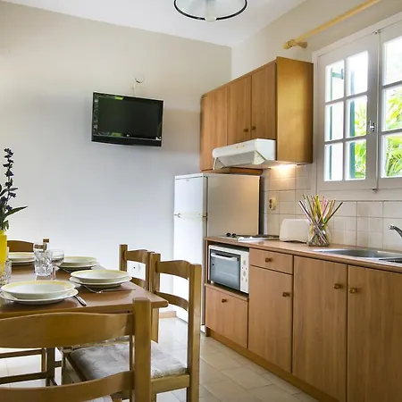 Daire Irena Studios & Apartments *