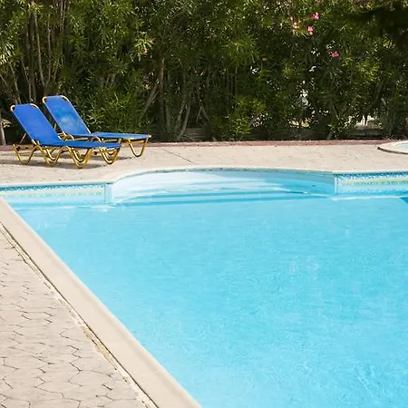 Daire Irena Studios & Apartments Svoronata