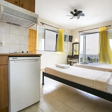 Daire Irena Studios & Apartments *