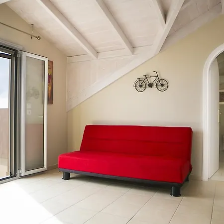 Daire Irena Studios & Apartments